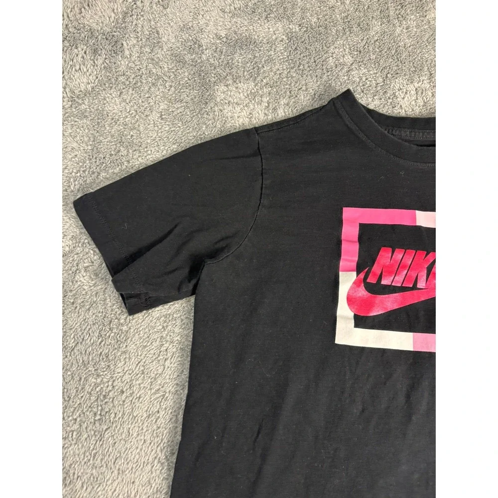 Nike The Nike Tee Black Pink Graphic Box Logo T-Shirt XL Boys Kids